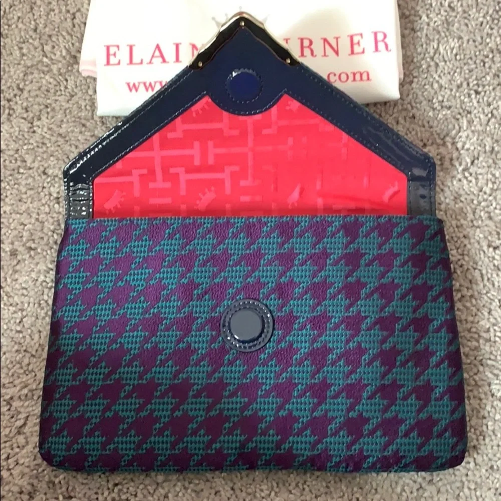 Elaine Turner stunning clutch